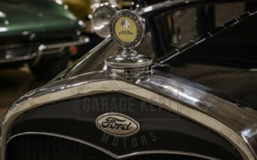 Ford-Model-a-1931-Black-Tan-21