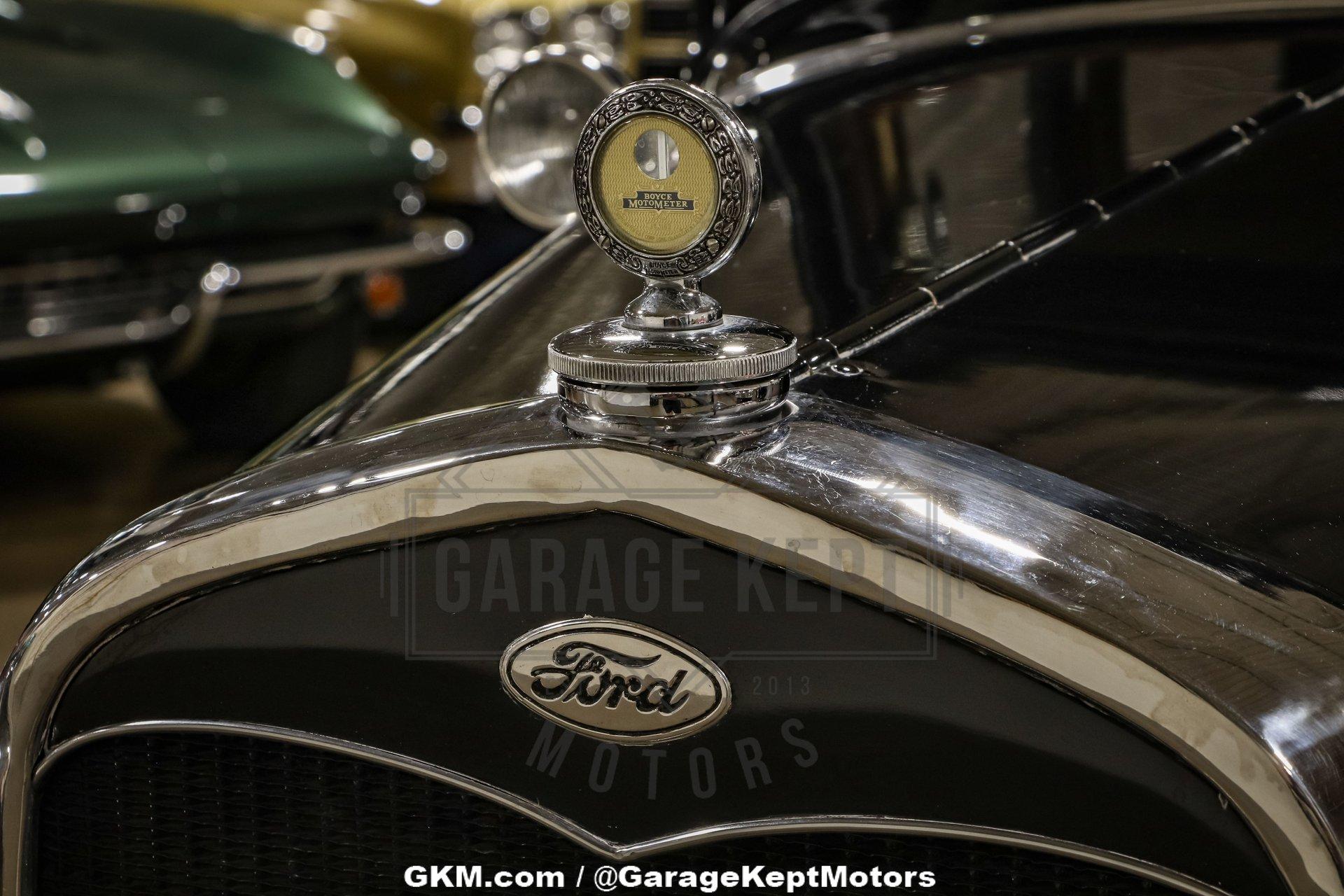 Ford-Model-a-1931-Black-Tan-21