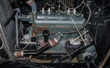 Ford-Model-a-1931-Black-Tan-30