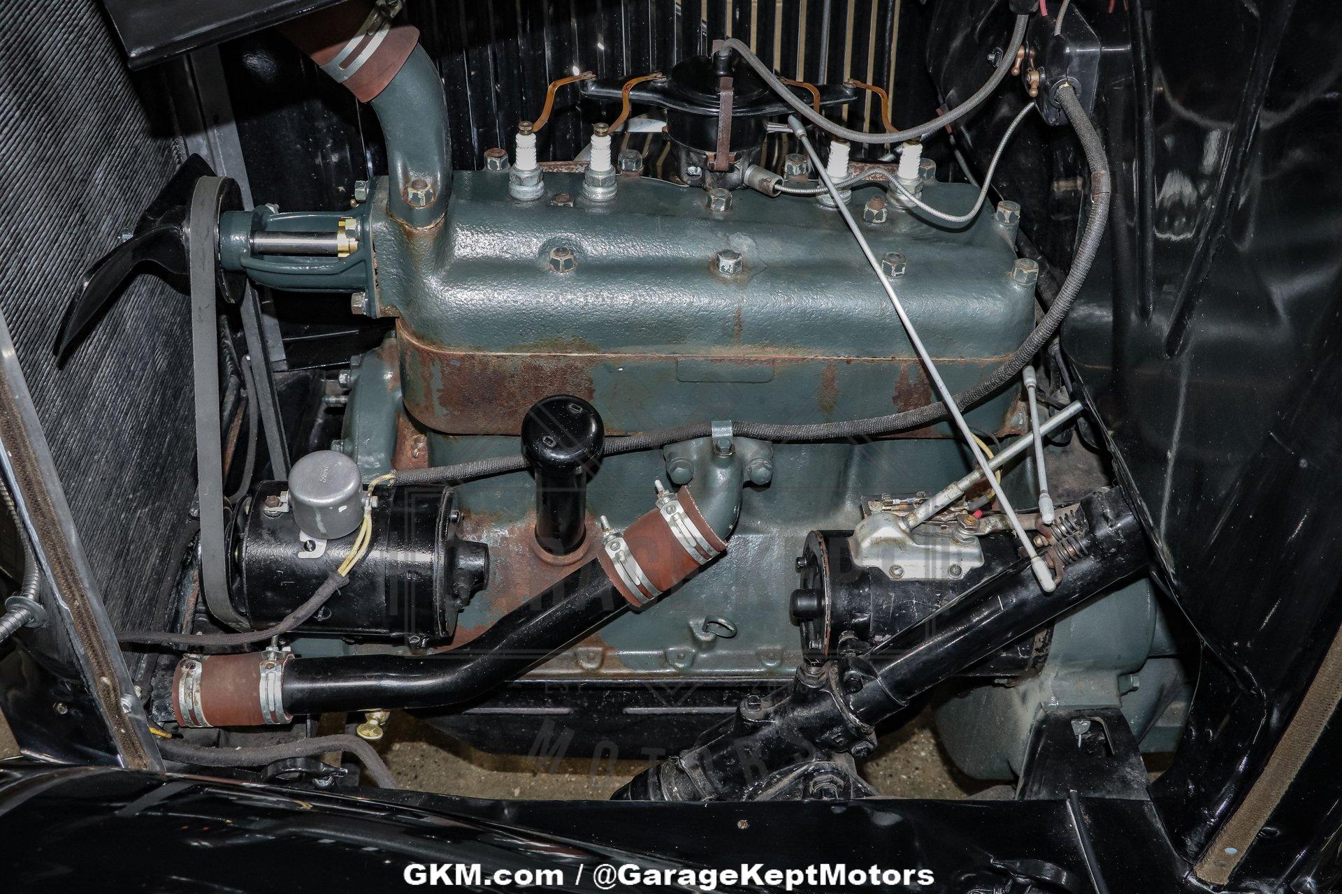 Ford-Model-a-1931-Black-Tan-30