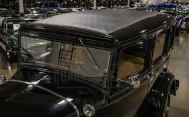 Ford-Model-a-1931-Black-Tan-32