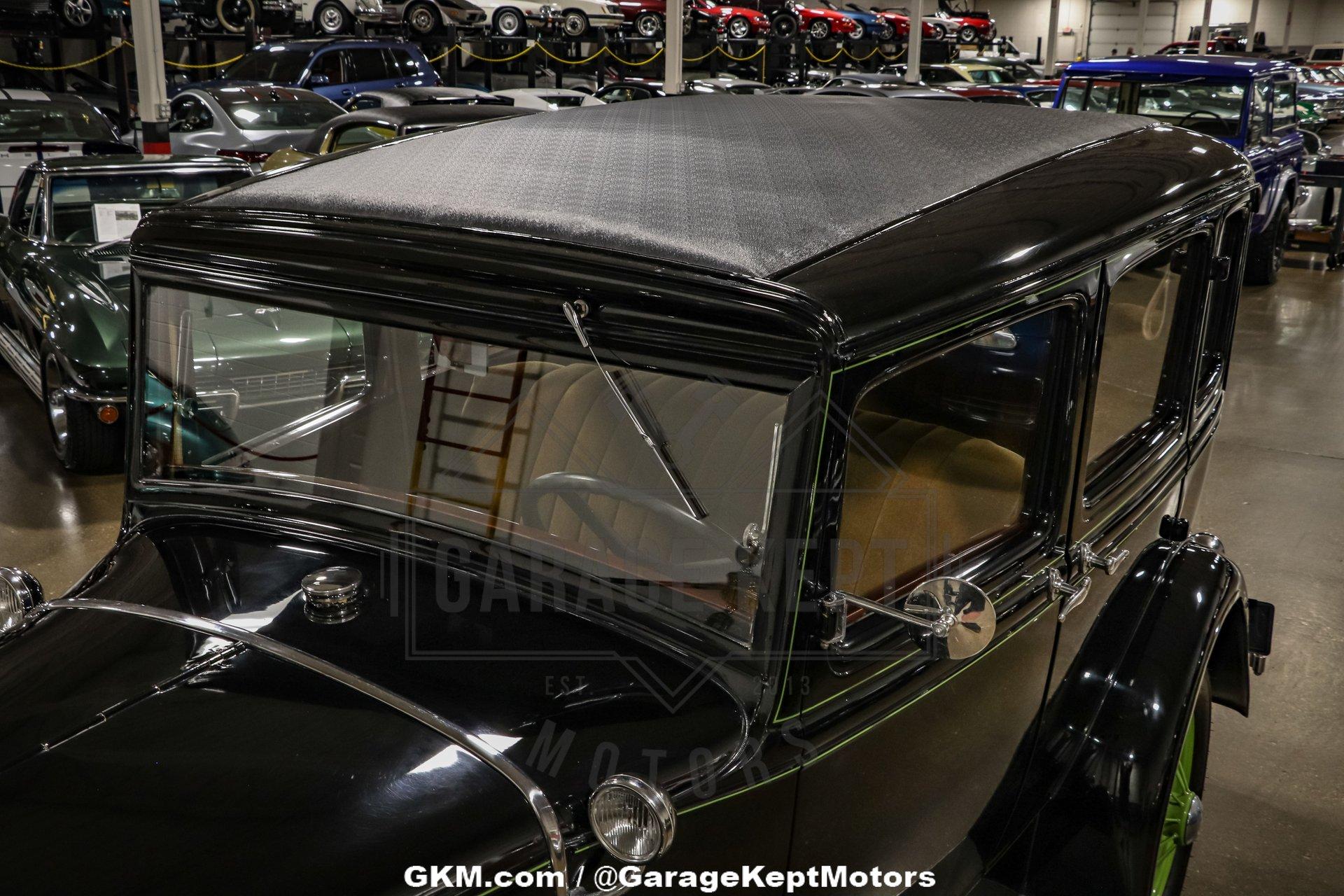 Ford-Model-a-1931-Black-Tan-32