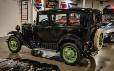 Ford-Model-a-1931-Black-Tan-4
