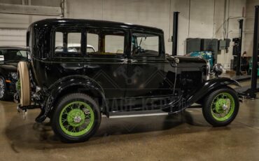 Ford-Model-a-1931-Black-Tan-8