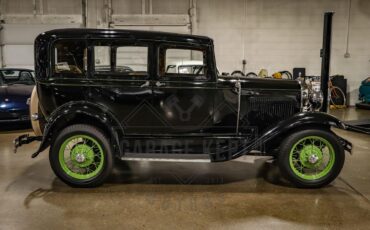 Ford-Model-a-1931-Black-Tan-9