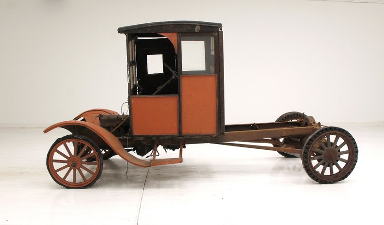 Ford-Model-t-1923-Red