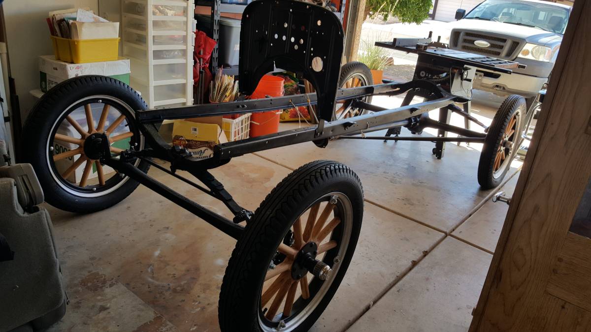 Ford-Model-t-1924-black-15