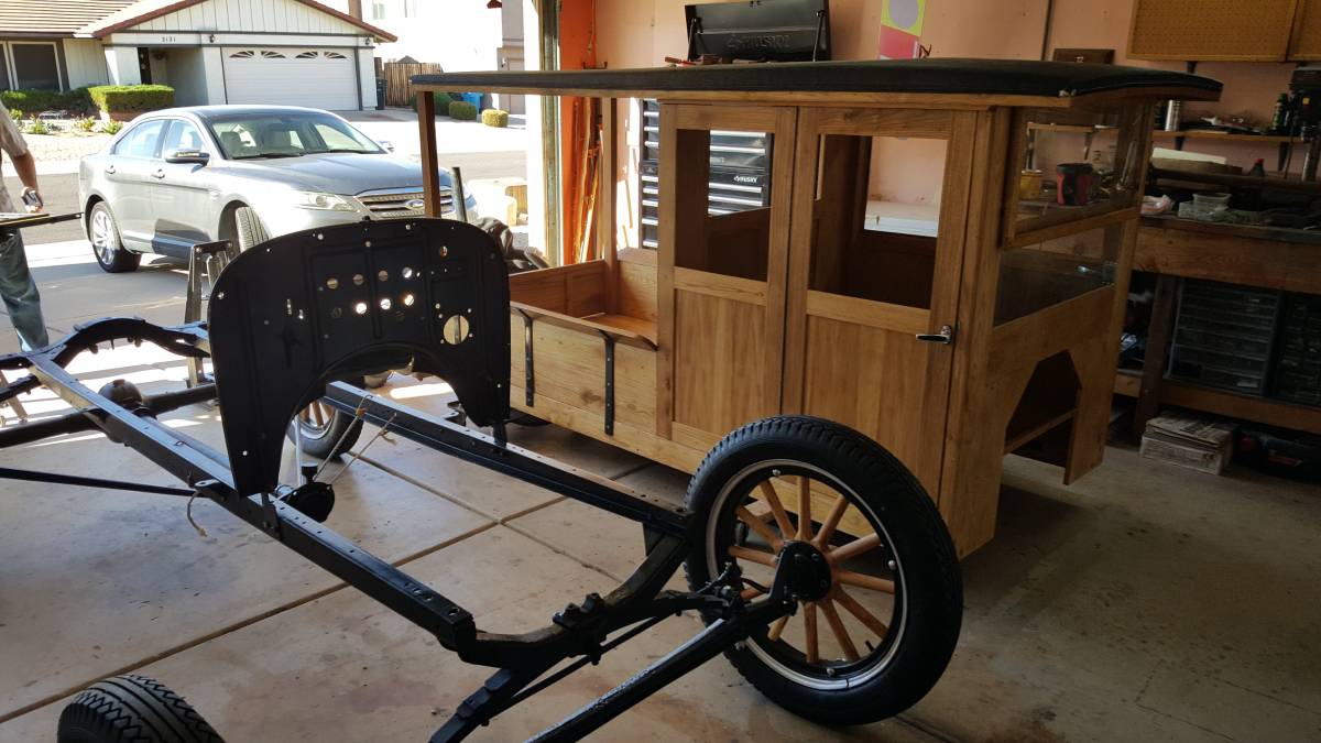 Ford-Model-t-1924-black-18