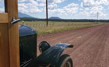 Ford-Model-t-1924-black-2