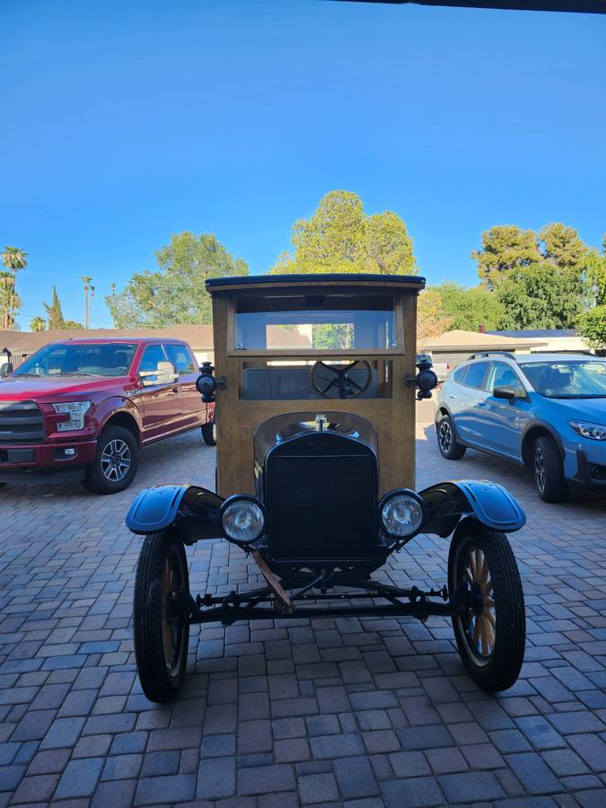 Ford-Model-t-1924-black-4