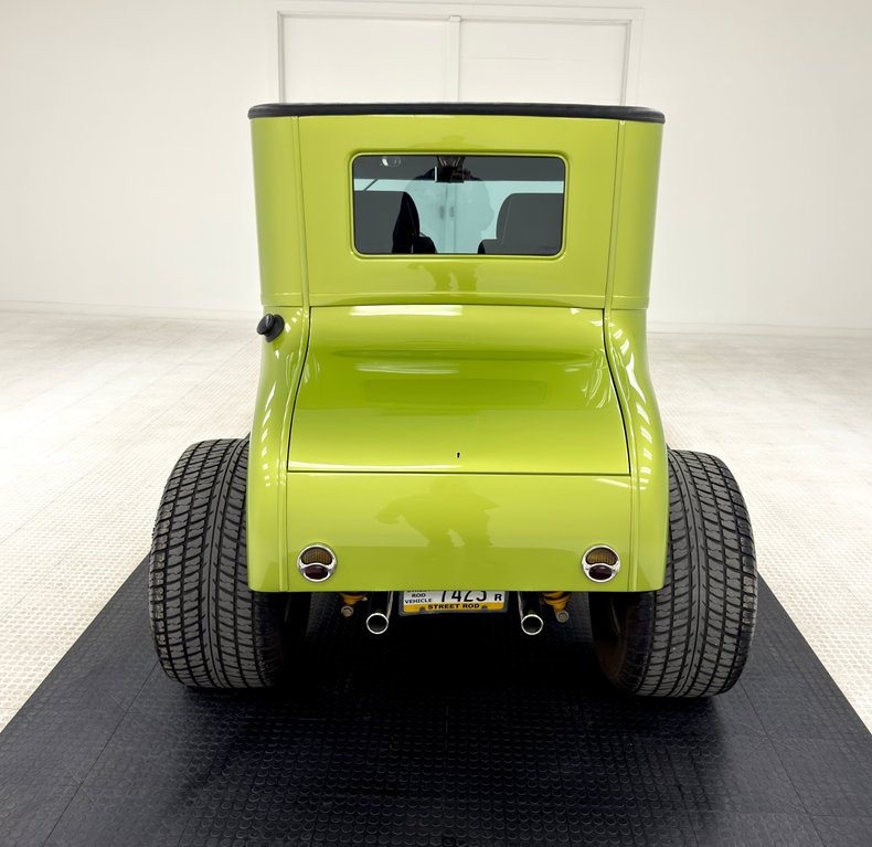 Ford-Model-t-1927-Metallic-Peat-Black-2