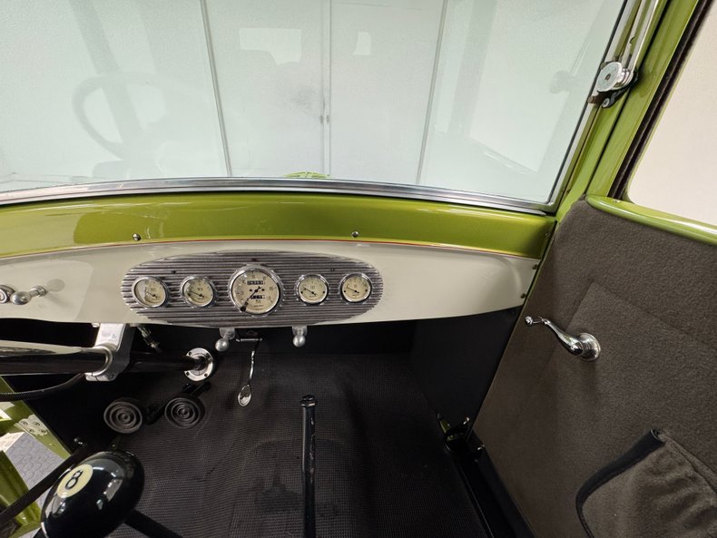 Ford-Model-t-1927-Metallic-Peat-Black-36