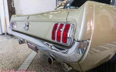 Ford-Mustang-1965-24