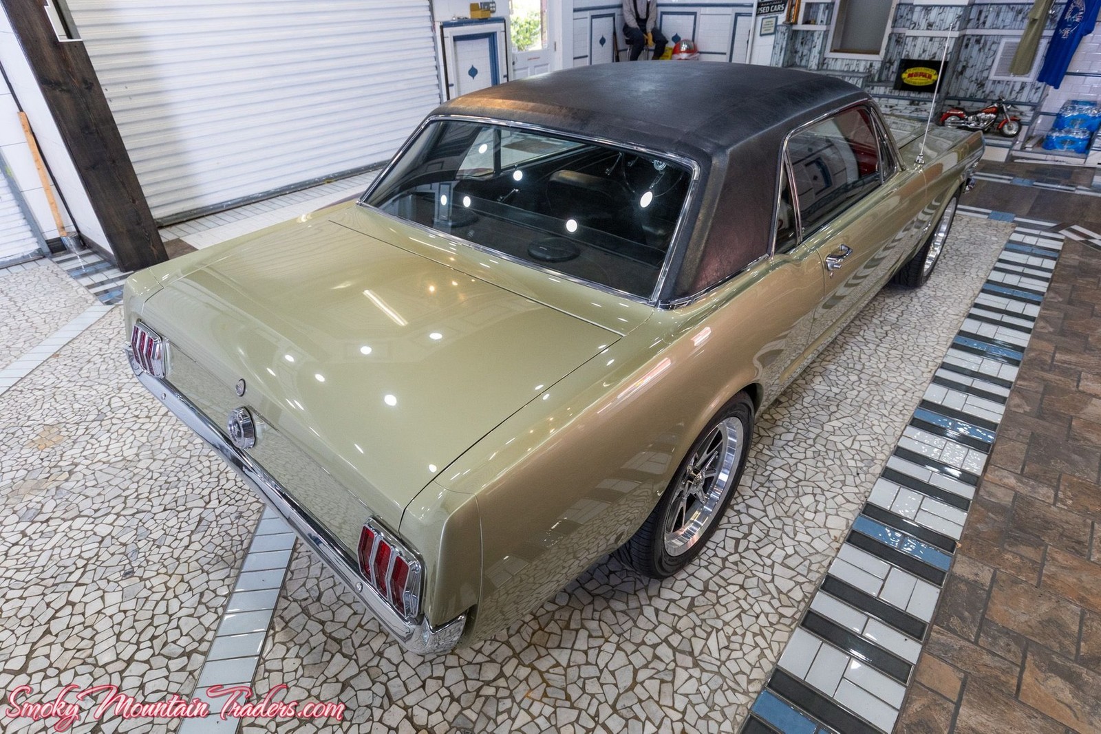 Ford-Mustang-1965-25