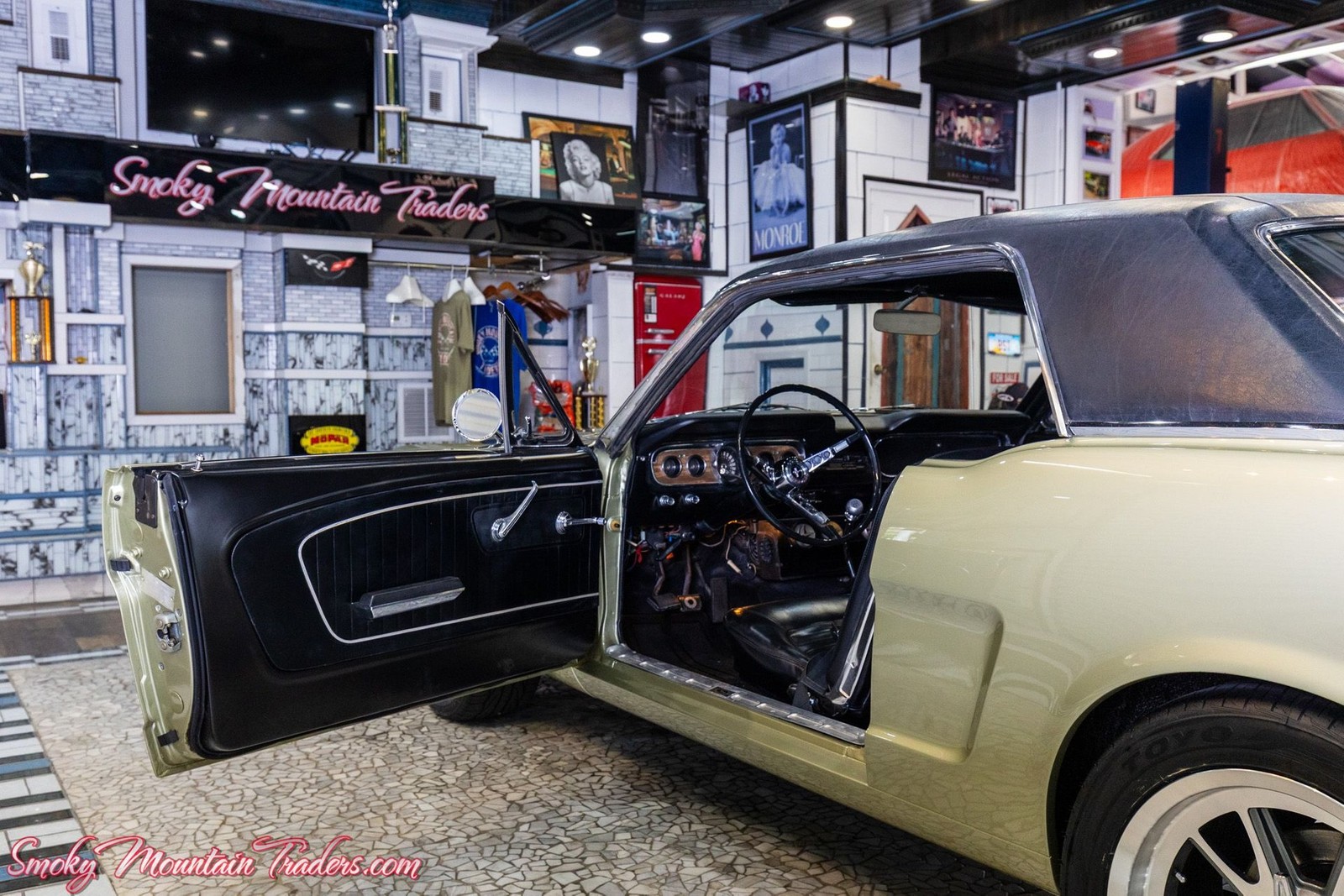 Ford-Mustang-1965-30