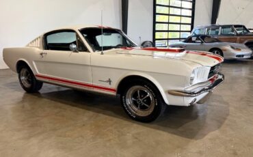 Ford-Mustang-1965-Classic-Car-10