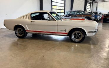 Ford-Mustang-1965-Classic-Car-12