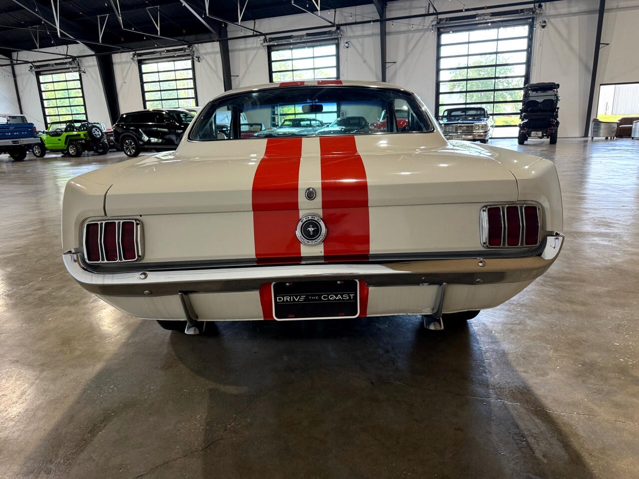 Ford-Mustang-1965-Classic-Car-18