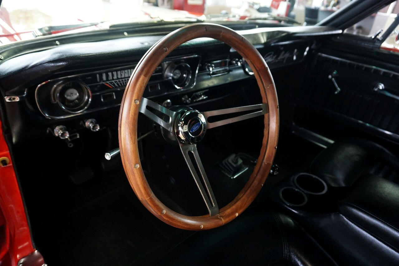 Ford-Mustang-1965-Classic-Car-26
