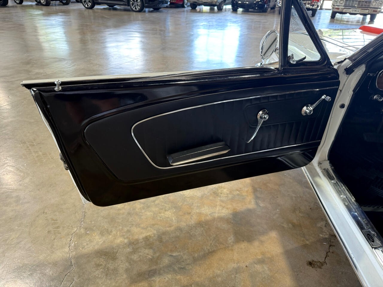 Ford-Mustang-1965-Classic-Car-29