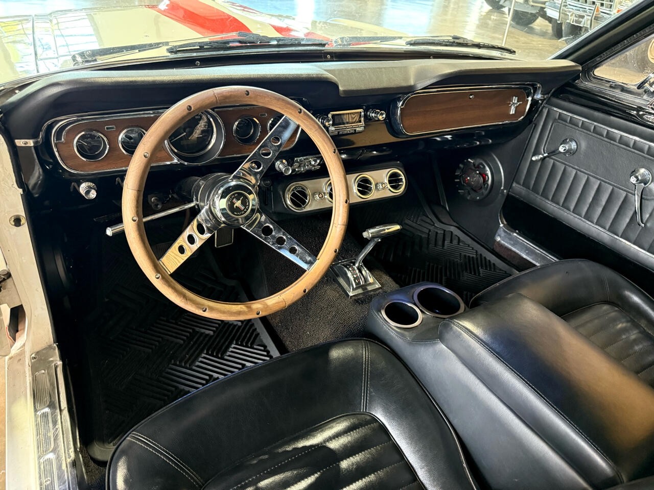 Ford-Mustang-1965-Classic-Car-33