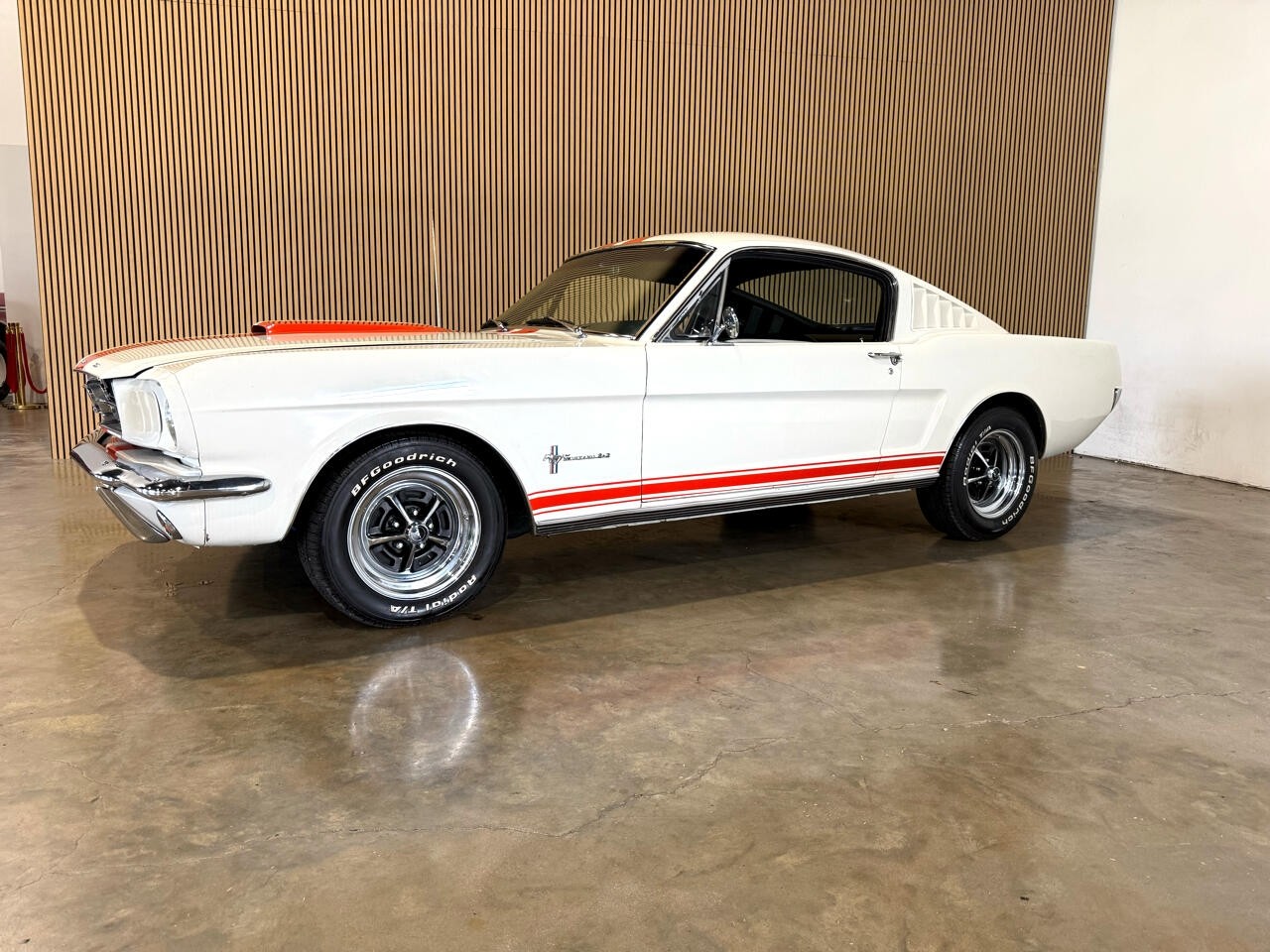 Ford Mustang 1965 Classic Car