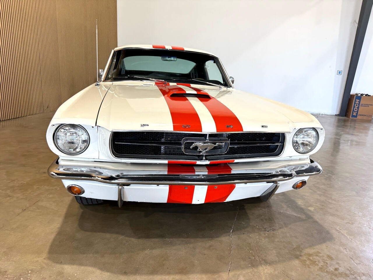 Ford-Mustang-1965-Classic-Car-6