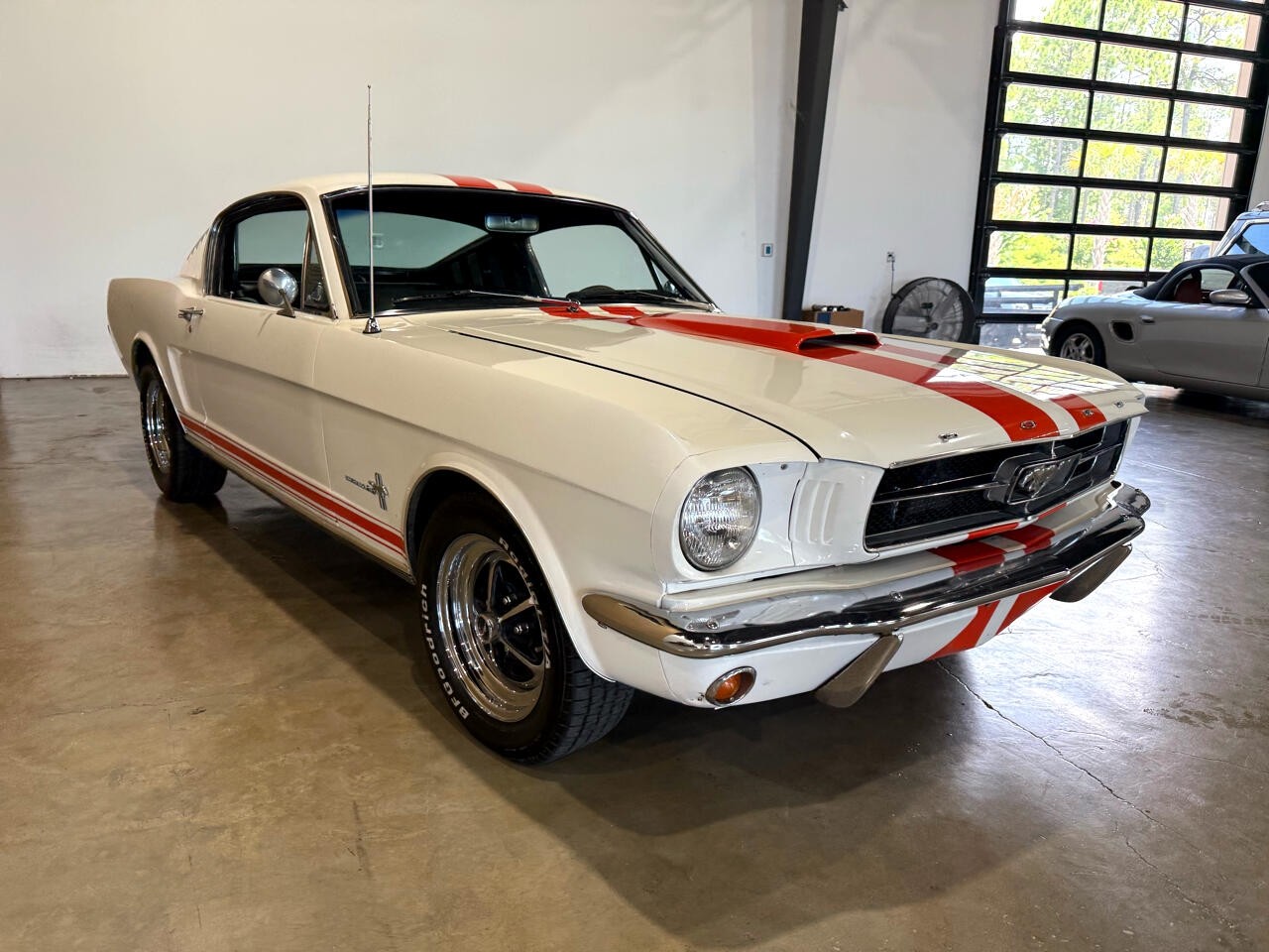 Ford-Mustang-1965-Classic-Car-9