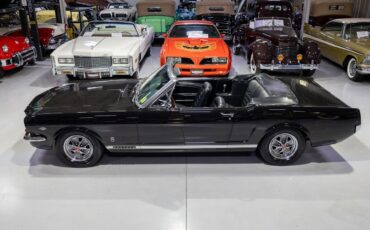 Ford-Mustang-1965-Convertible-13