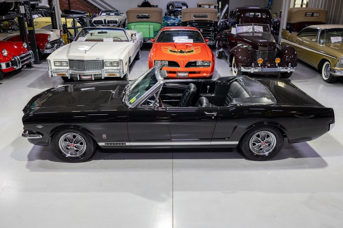 Ford-Mustang-1965-Convertible-13