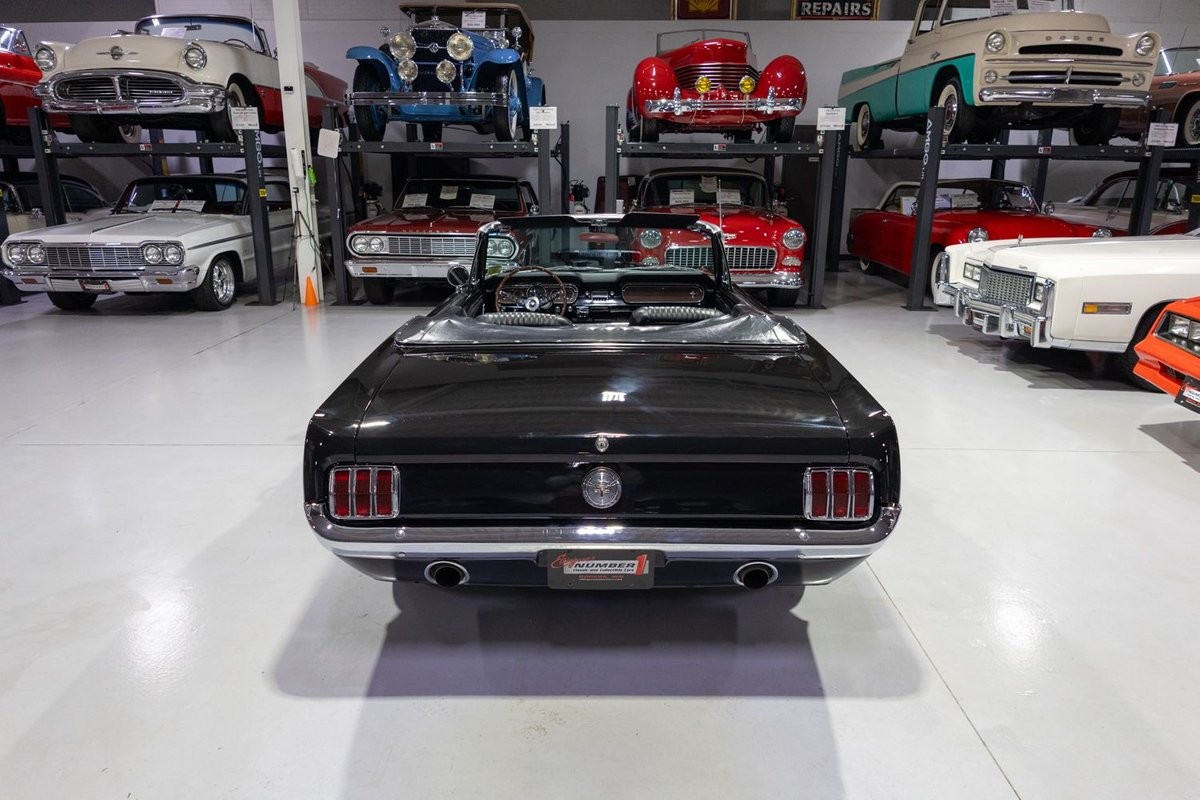 Ford-Mustang-1965-Convertible-27