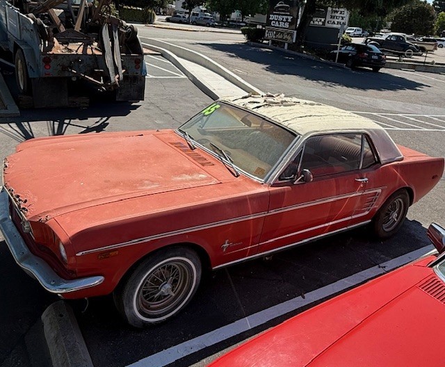 Ford-Mustang-1965-Coupe-1