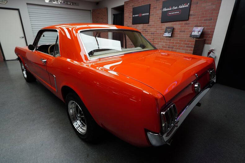 Ford-Mustang-1965-Coupe-11
