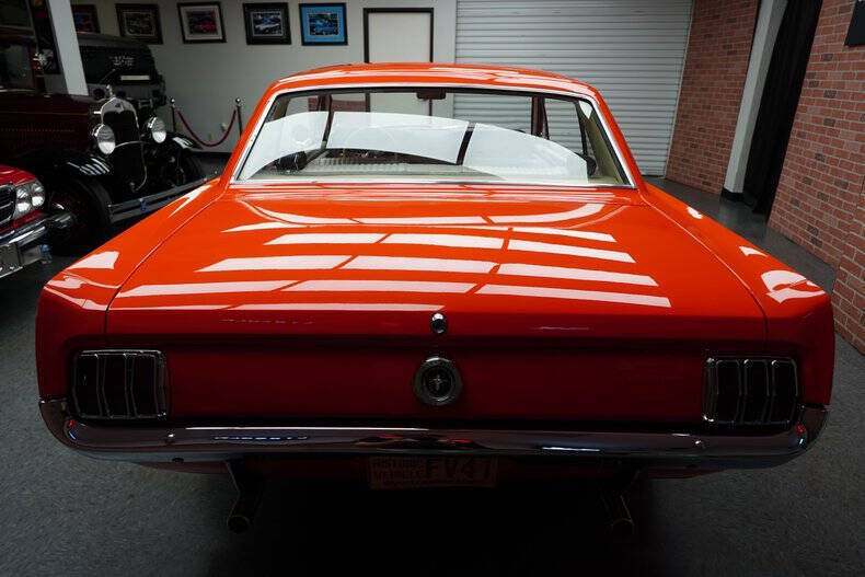 Ford-Mustang-1965-Coupe-12