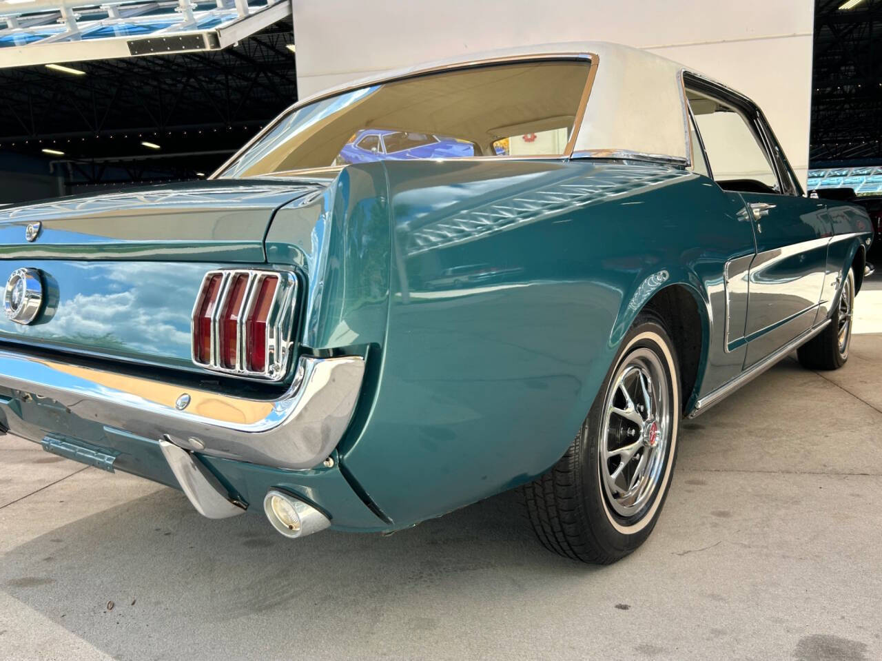 Ford-Mustang-1965-Coupe-13