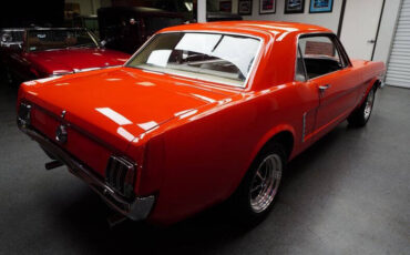 Ford-Mustang-1965-Coupe-13