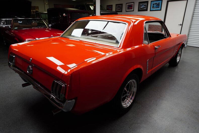 Ford-Mustang-1965-Coupe-13