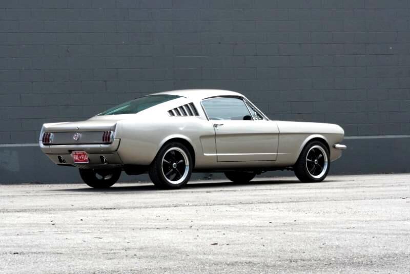 Ford-Mustang-1965-Coupe-19