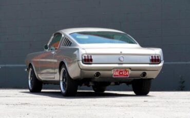 Ford-Mustang-1965-Coupe-2