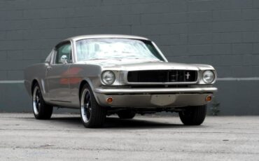Ford-Mustang-1965-Coupe-23