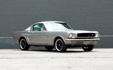 Ford-Mustang-1965-Coupe-24