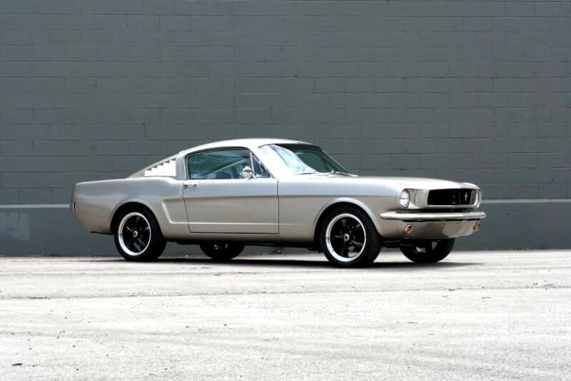 Ford-Mustang-1965-Coupe-25