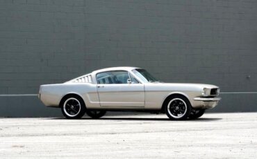Ford-Mustang-1965-Coupe-26