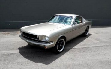 Ford-Mustang-1965-Coupe-28