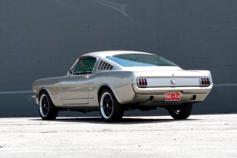 Ford-Mustang-1965-Coupe-3