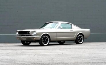 Ford-Mustang-1965-Coupe-35