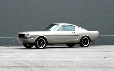 Ford-Mustang-1965-Coupe-36
