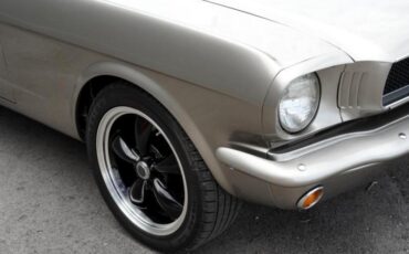 Ford-Mustang-1965-Coupe-39