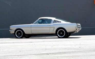 Ford-Mustang-1965-Coupe-6
