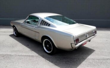Ford-Mustang-1965-Coupe-7